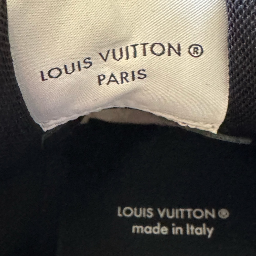 LOUIS VUITTON SNEAKERS - Picture 7 of 8